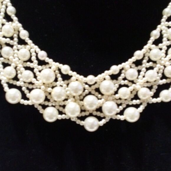Vintage White Faux Pearl Woven Choker Collar Style Beaded Necklace - Picture 2 of 5